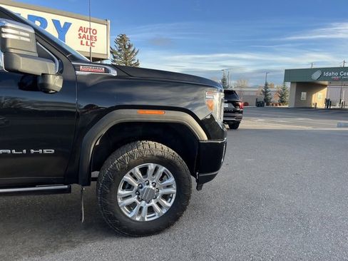 Used 2022 GMC Sierra 3500 Denali w/ Denali Ultimate Package image 14