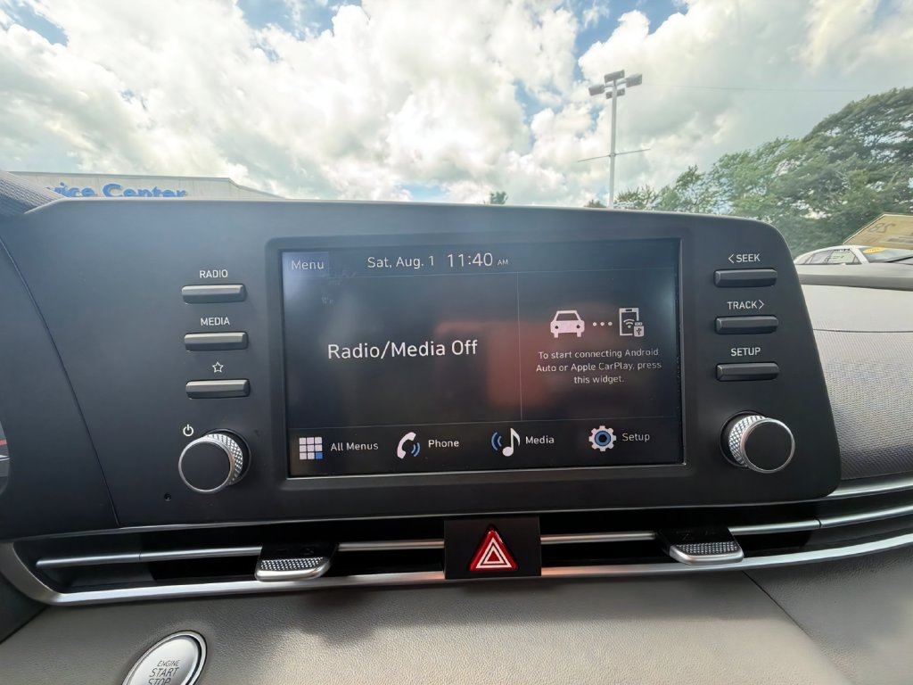 Used 2025 Hyundai Elantra Sport FWD image 17