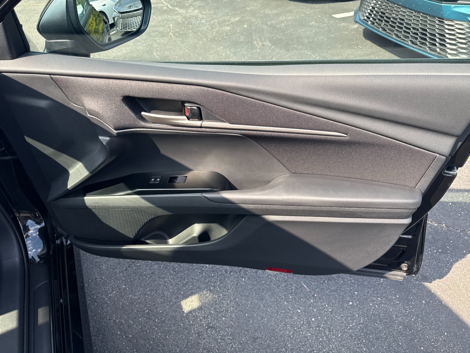 Used 2026 Toyota Camry LE FWD image 27