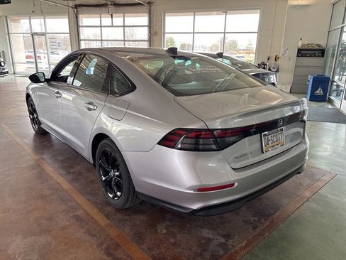 Used 2025 Honda Accord SE image 4