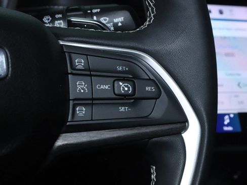 Used 2024 Jeep Grand Cherokee L Limited w/ Luxury Tech Group II image 25