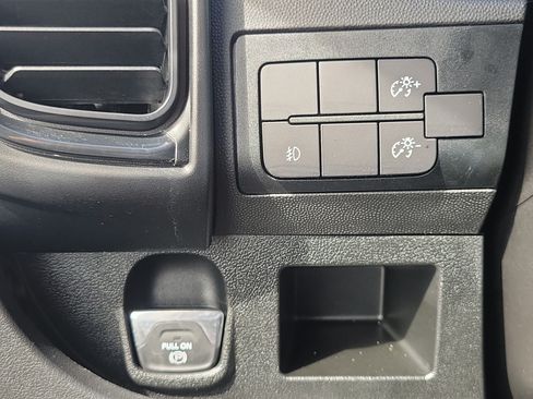Used 2025 RAM ProMaster 2500 w/ Safety Group FWD image 19