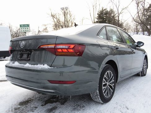 Used 2019 Volkswagen Jetta SEL w/ Cold Weather Package image 5