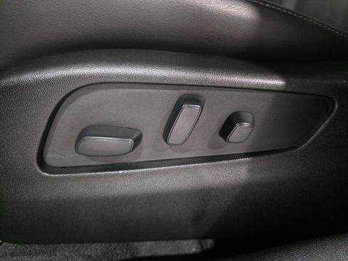 Used 2020 Cadillac XT4 Premium Luxury image 19