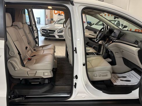 Used 2025 Honda Odyssey EX-L image 18