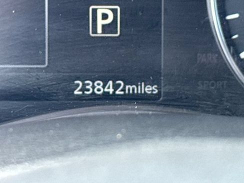 Used 2023 Nissan Kicks SV FWD image 27