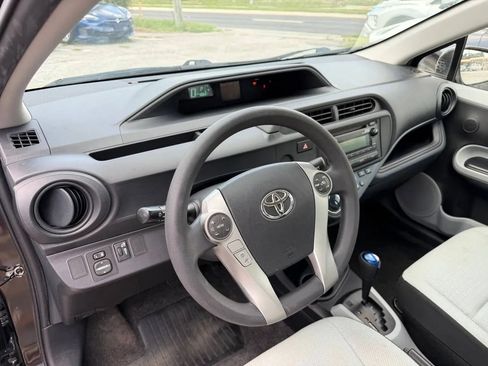 Used 2012 Toyota Prius C One FWD image 11