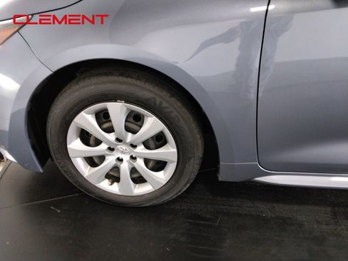 Used 2022 Toyota Corolla LE image 41