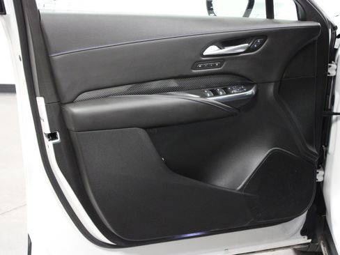 Used 2024 Cadillac XT4 Sport image 11