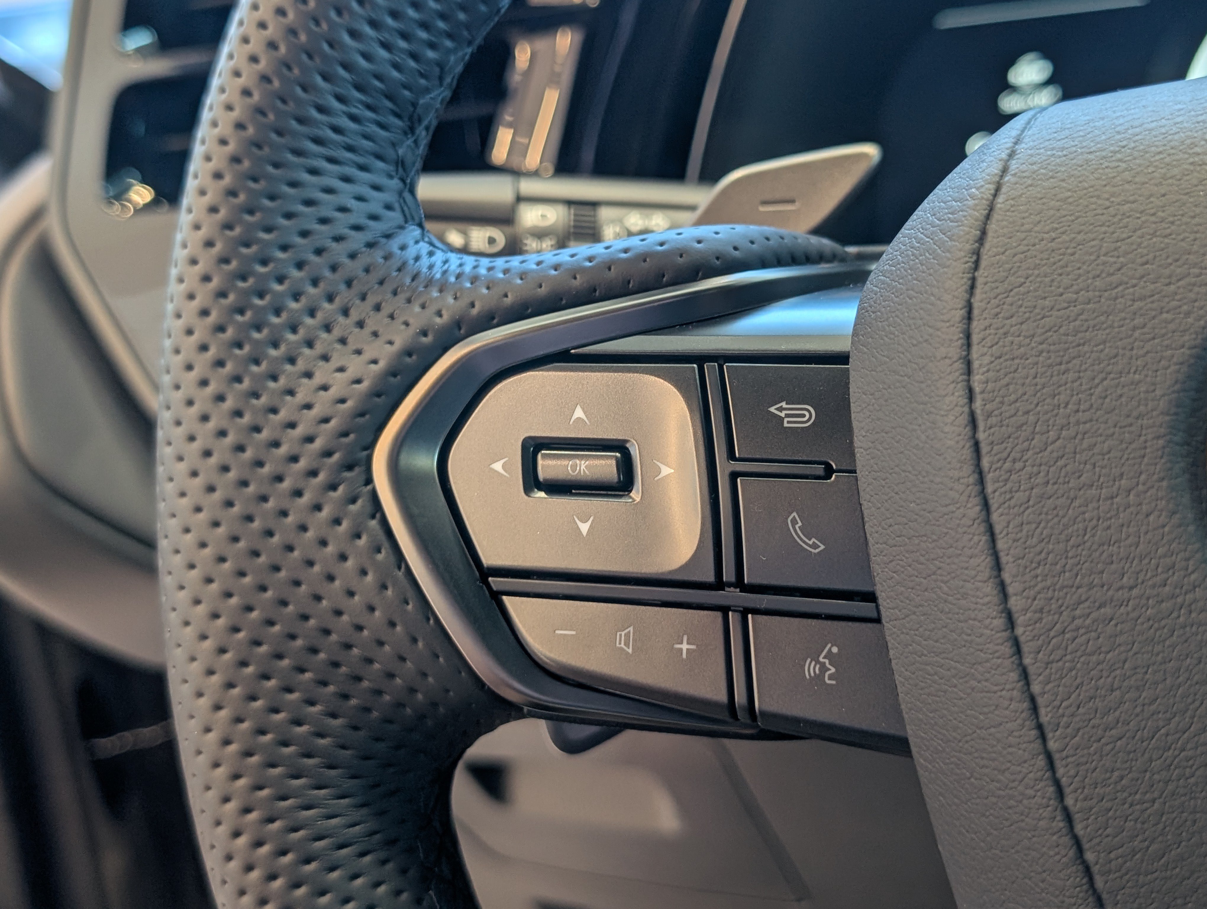 New 2026 Lexus TX 500h AWD w/ Technology Package image 21