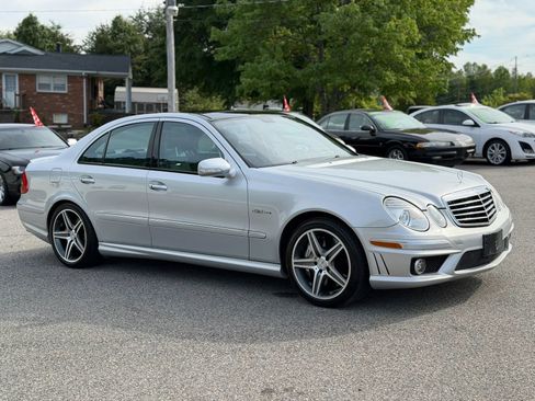 Used 2007 Mercedes-Benz E 63 AMG Sedan image 14