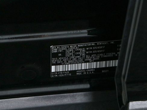 Used 2025 Toyota RAV4 XLE AWD/4WD image 30
