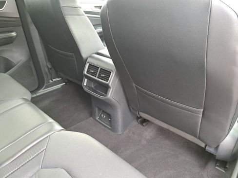 Certified 2024 Volkswagen Atlas Cross Sport SE image 11