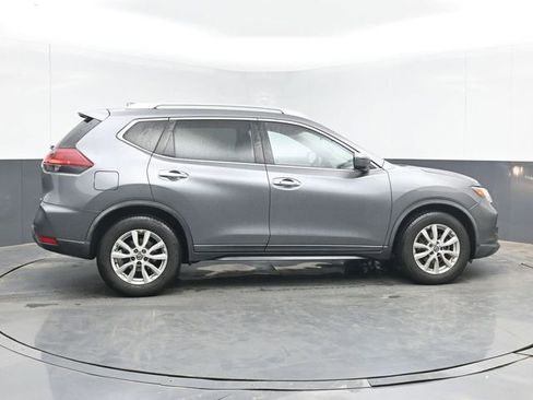 Used 2019 Nissan Rogue SV FWD image 14
