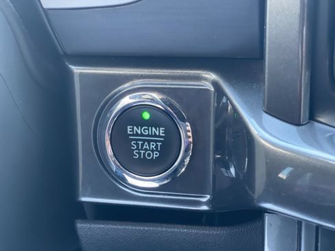 Used 2022 Ford F150 XLT AWD/4WD image 23