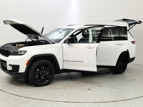 Used 2021 Jeep Grand Cherokee L Laredo image 10