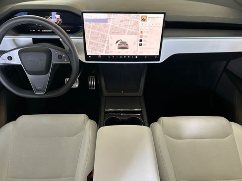 Used 2023 Tesla Model X AWD/4WD image 12
