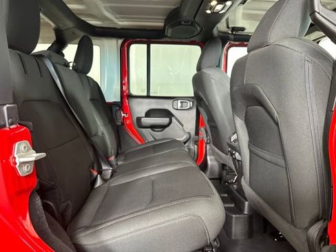 Used 2023 Jeep Wrangler Unlimited w/ Cold Weather Group image 26