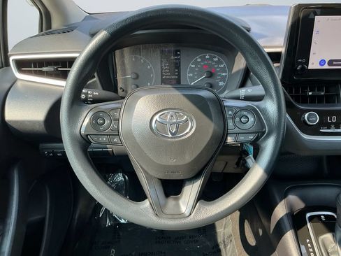 Used 2025 Toyota Corolla LE FWD image 13