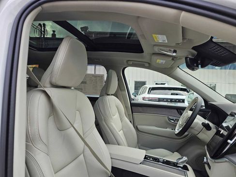 New 2026 Volvo XC90 T8 Ultra w/ Protection Package Premier AWD/4WD image 13