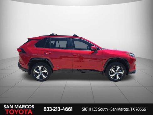 Used 2025 Toyota RAV4 SE AWD/4WD image 4