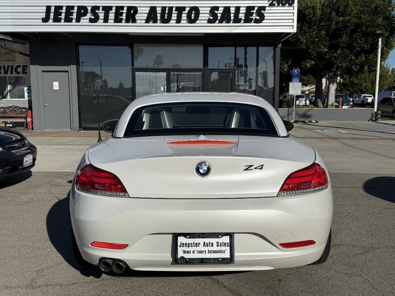 Used 2014 BMW Z4 sDrive28i w/ Technology Package RWD image 5