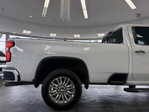Used 2022 Chevrolet Silverado 2500 High Country AWD/4WD image 6