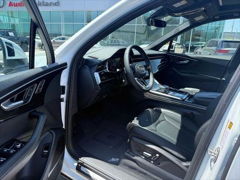 New 2025 Audi Q7 3.0T Prestige image 16