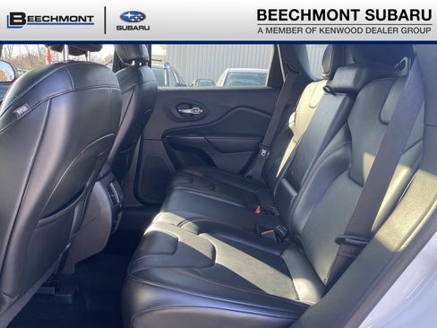 Used 2020 Jeep Cherokee Trailhawk image 23