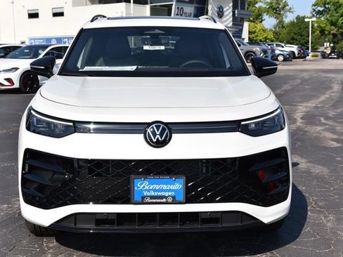 New 2026 Volkswagen Tiguan SE R-Line AWD/4WD image 4