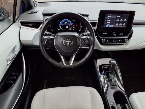 Used 2023 Toyota Corolla XSE image 14