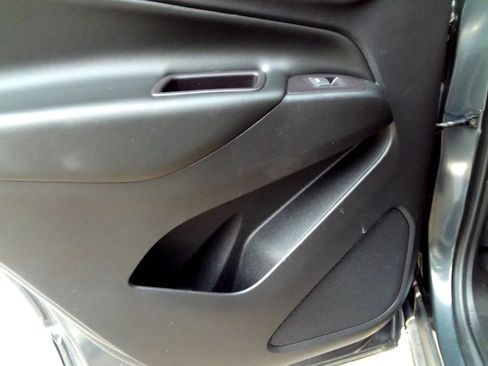 Used 2020 Chevrolet Equinox LT FWD image 18