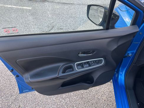 Used 2024 Nissan Versa SR image 20