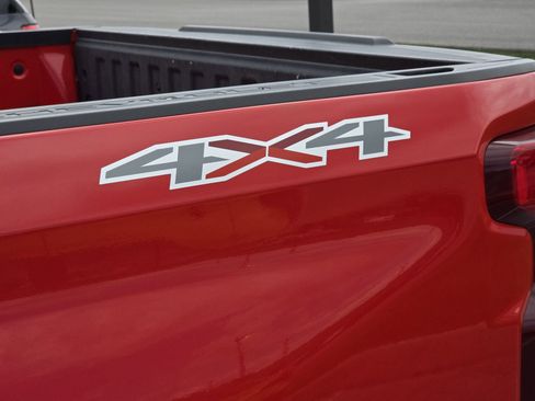 Used 2020 Chevrolet Silverado 1500 Custom w/ Custom Value Package image 19