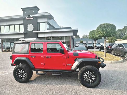 Used 2020 Jeep Wrangler Unlimited Sport AWD/4WD image 2