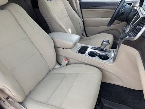 Used 2016 Jeep Grand Cherokee Laredo image 11