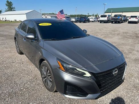 Used 2023 Nissan Altima 2.5 SV AWD/4WD image 1