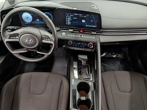 Certified 2023 Hyundai Elantra SEL w/ Convenience Package FWD image 26