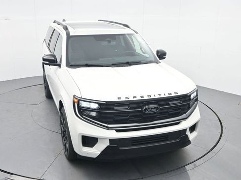 New 2026 Ford Expedition Platinum w/ Stealth Performance Package image 29