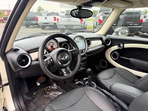 Used 2013 MINI Cooper Clubman FWD image 13