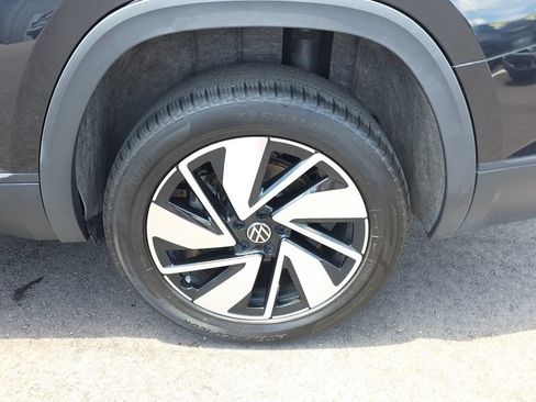 Used 2025 Volkswagen Atlas SE FWD image 10