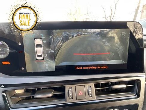 Certified 2025 Lexus ES 300h w/ Luxury Package image 17