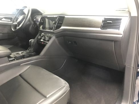 Used 2023 Volkswagen Atlas SE w/ Panoramic Sunroof Package image 10