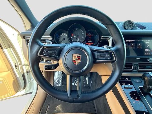 Used 2024 Porsche Macan AWD/4WD image 11