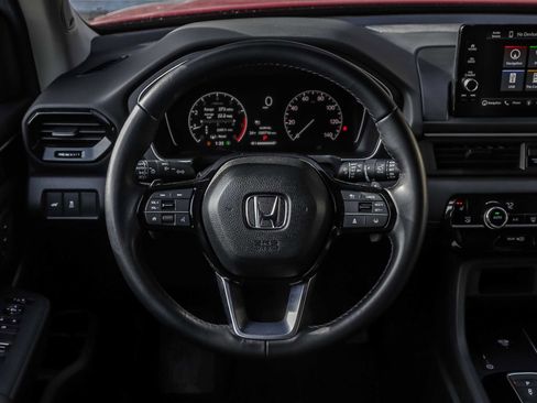 Used 2025 Honda Pilot Touring image 25