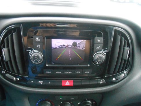 Used 2018 RAM ProMaster City Tradesman image 14