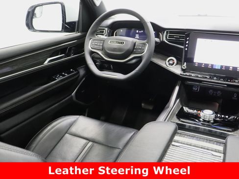 Used 2022 Jeep Wagoneer Series III w/ Premium Group I image 35