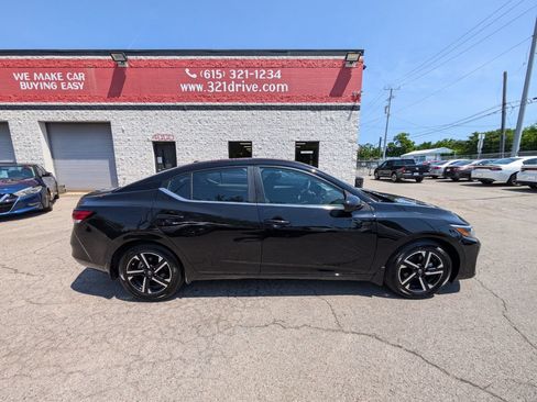 Used 2025 Nissan Sentra SV w/ Trunk Package FWD image 5