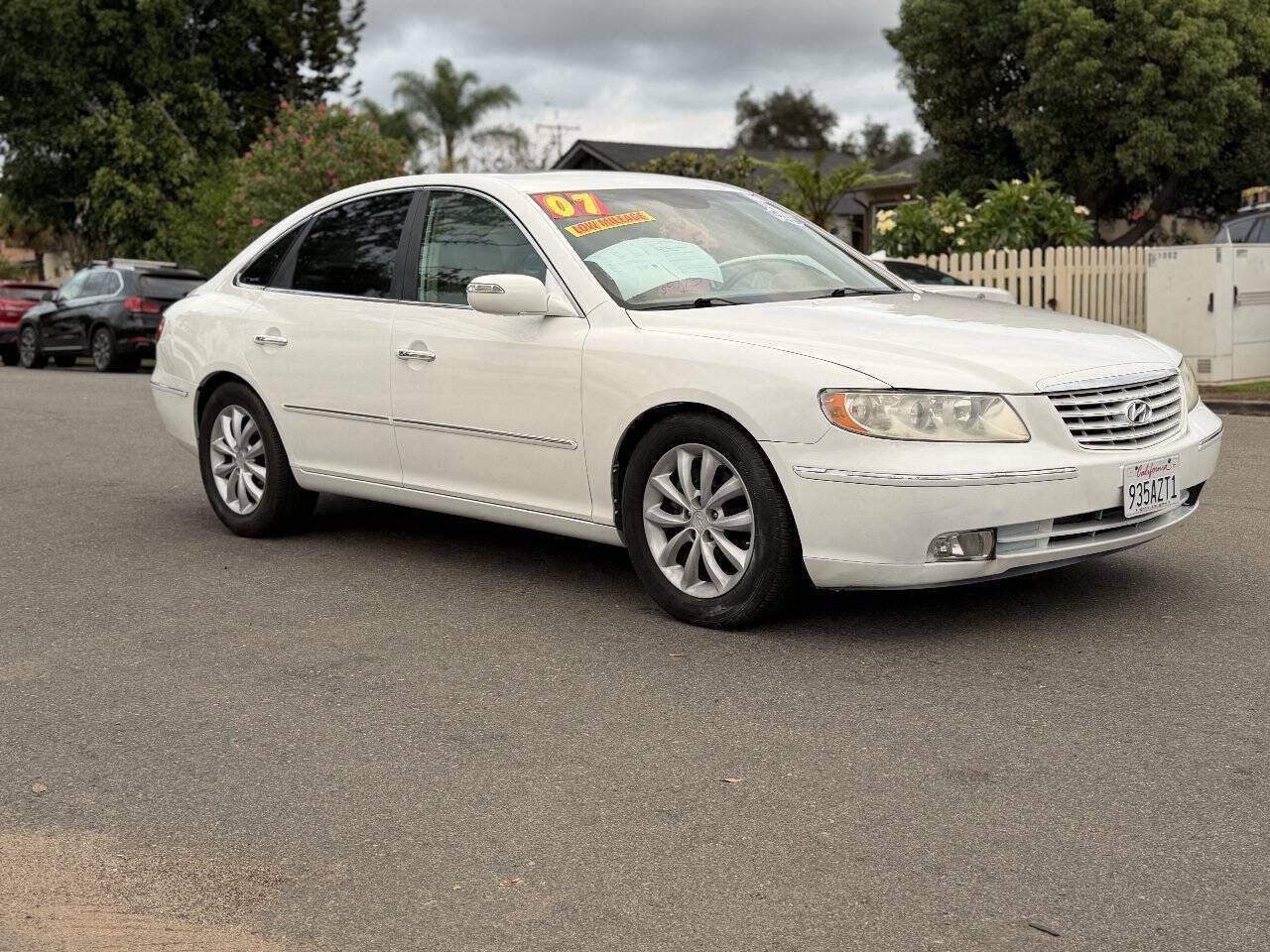 Used 2007 Hyundai Azera SE FWD image 1