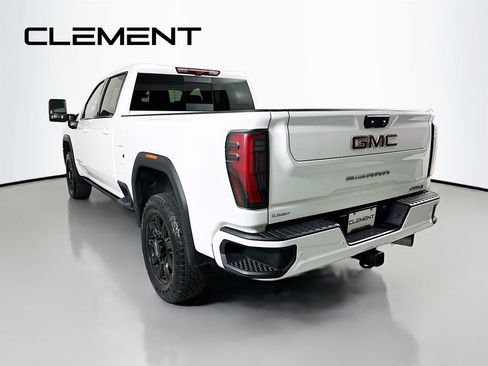 Used 2024 GMC Sierra 3500 AT4 w/ AT4 Premium Plus Package AWD/4WD image 10